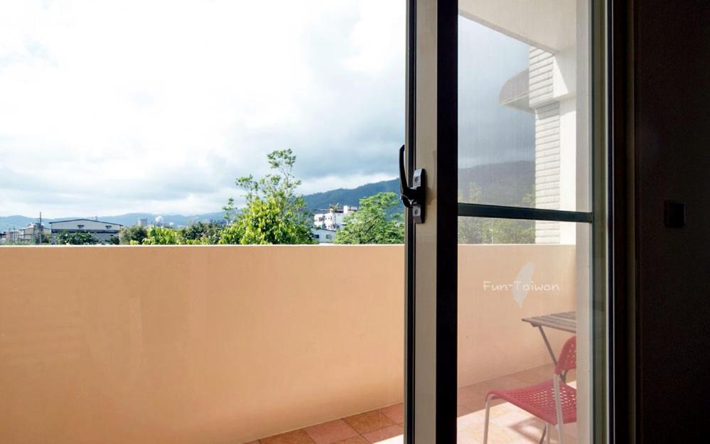 Outingfun Bed And Breakfast Jiaoxi Exterior photo